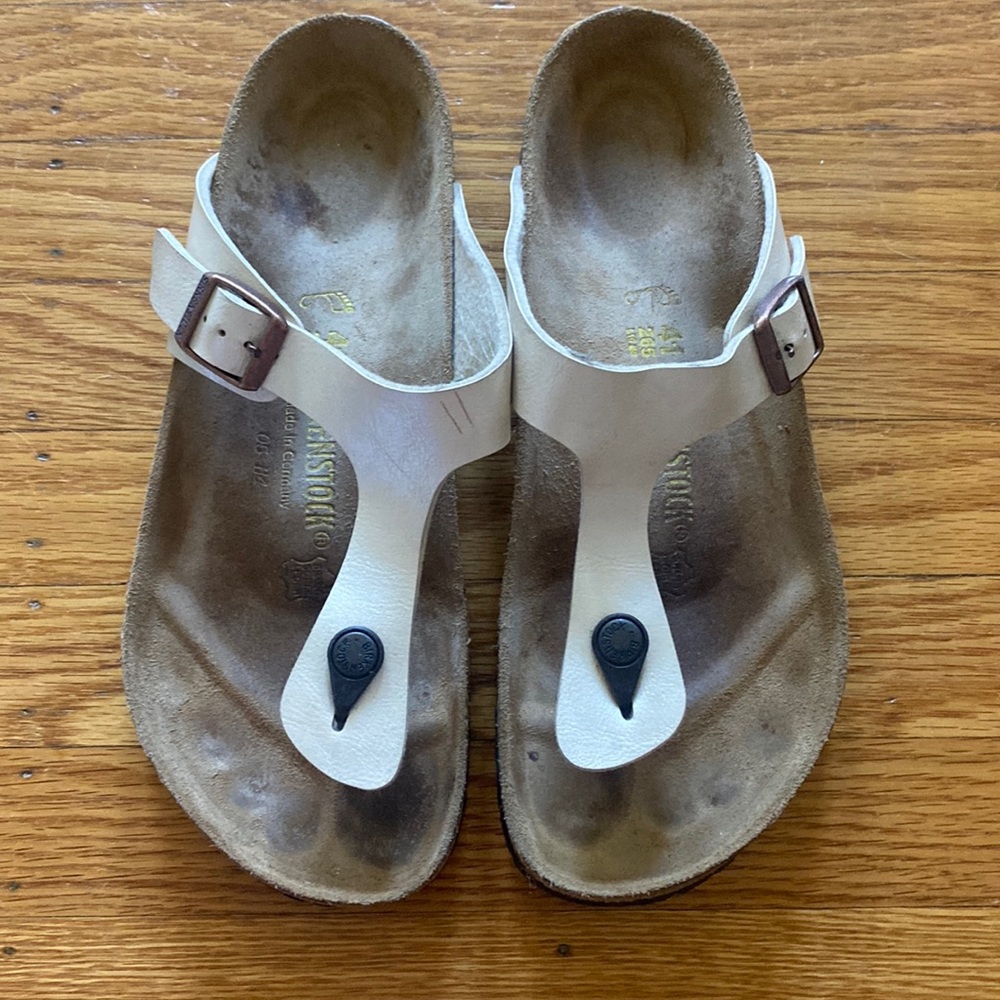 Birkenstock Gizeh size 41 beige pearl